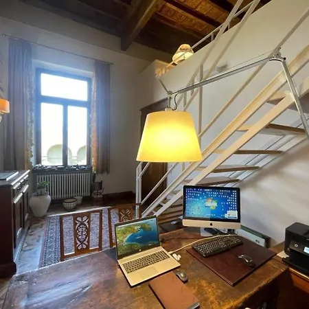 Loft Di Charme Con Travi Affrescate Apartment *