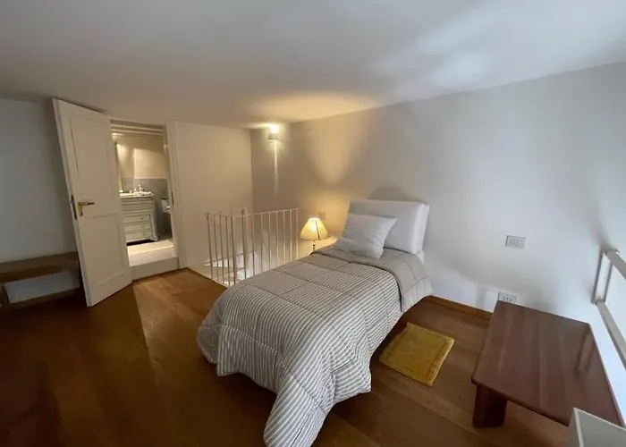 Appartement Loft Di Charme Con Travi Affrescate Ferrara