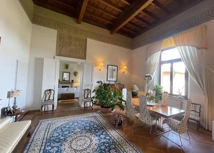 Appartement Loft Di Charme Con Travi Affrescate *