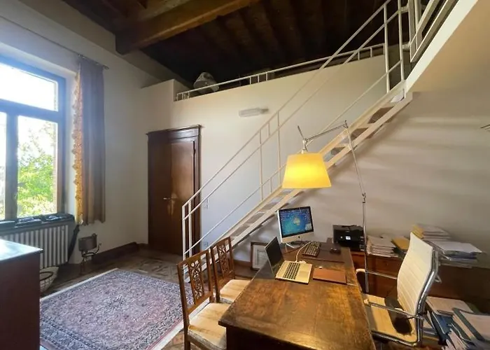 Loft Di Charme Con Travi Affrescate * Φεράρα